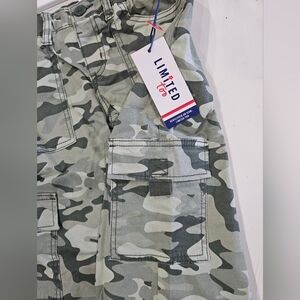Limited Too Girls Green Camo Army print Cargo pants NEW. Casual Y2k Streetwear